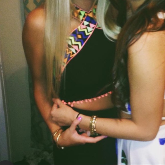 Embroidered Crop Top - Picture 6 of 6